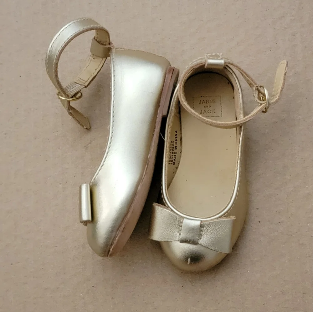 Janie & Jack | Gold Mary Jane Round toe ballerina flats Size 4 toddlers